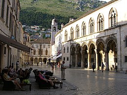260px-Platz_in_Dubrovnik